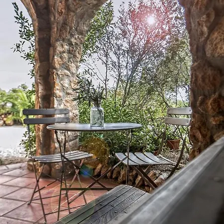 Jabali Country house